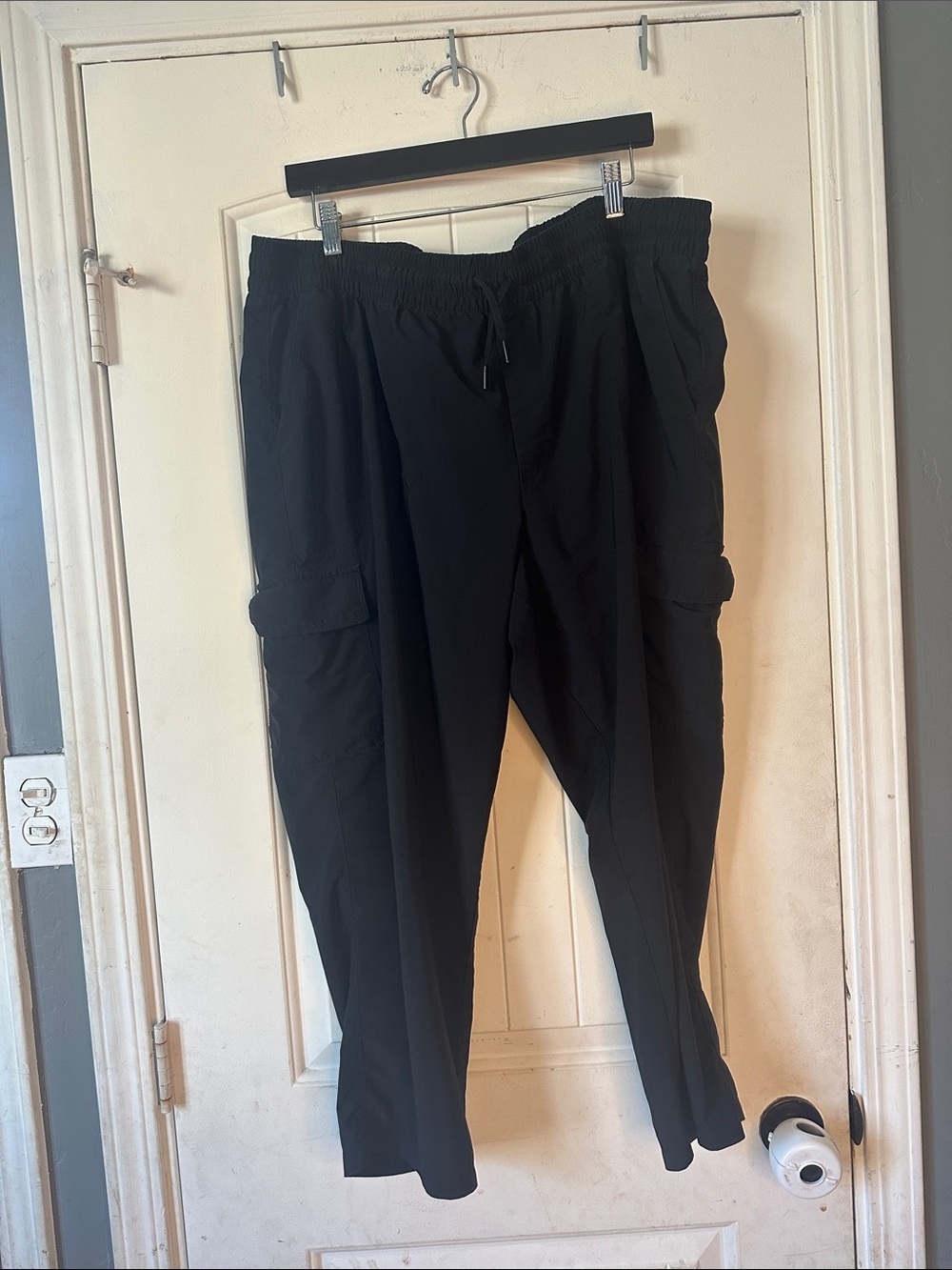 The North Face Black Cropped Cargo Jogger Pants-XXXL
